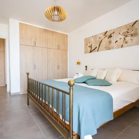 Azahara Deck Playa de las Americas (Tenerife)